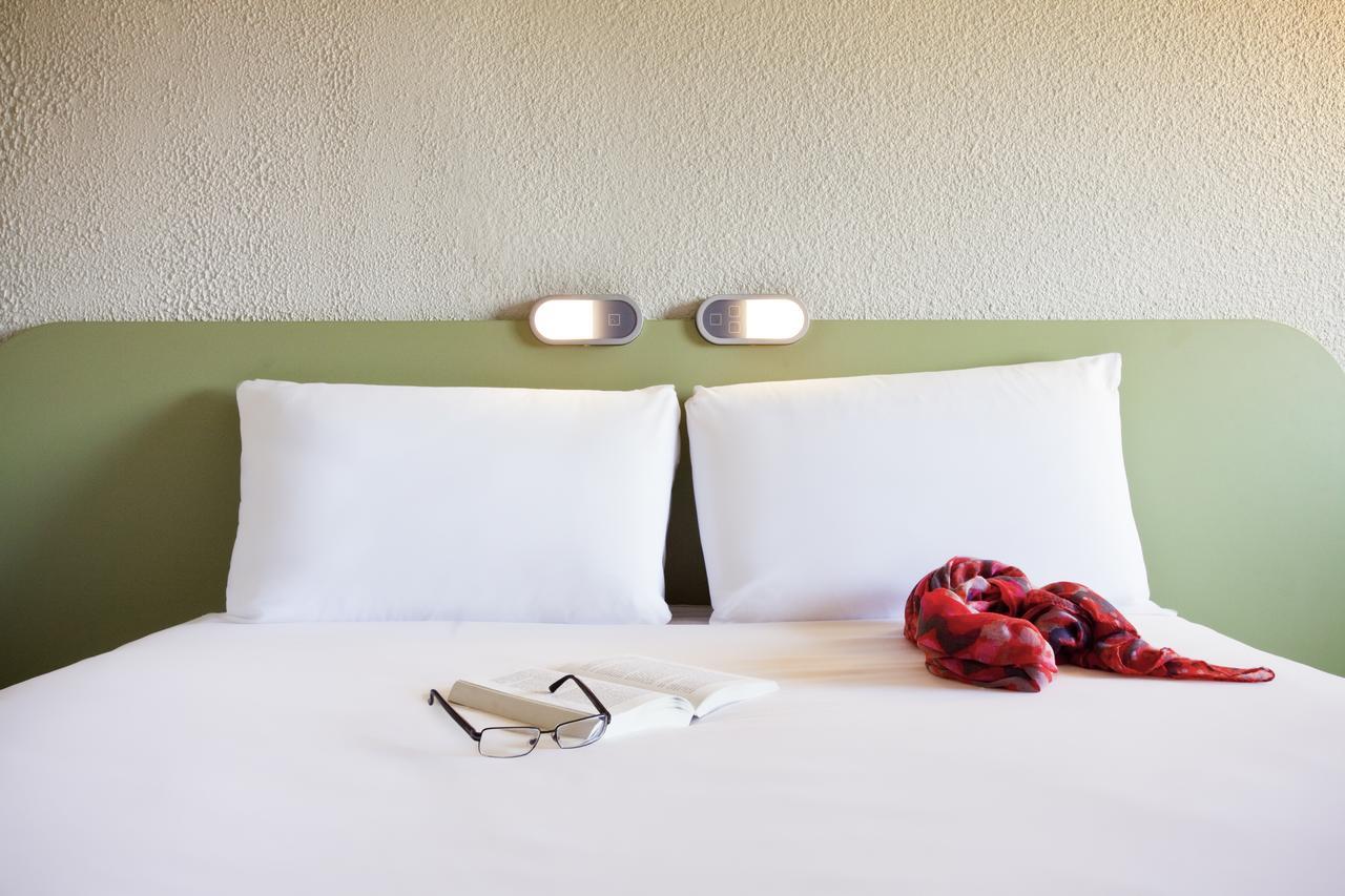 Chambre Double Avec Grand Lit