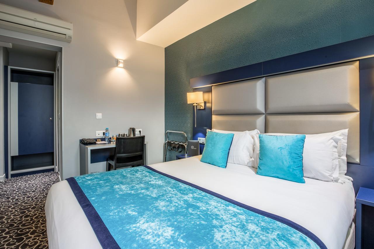 Two Adjacent Double Rooms