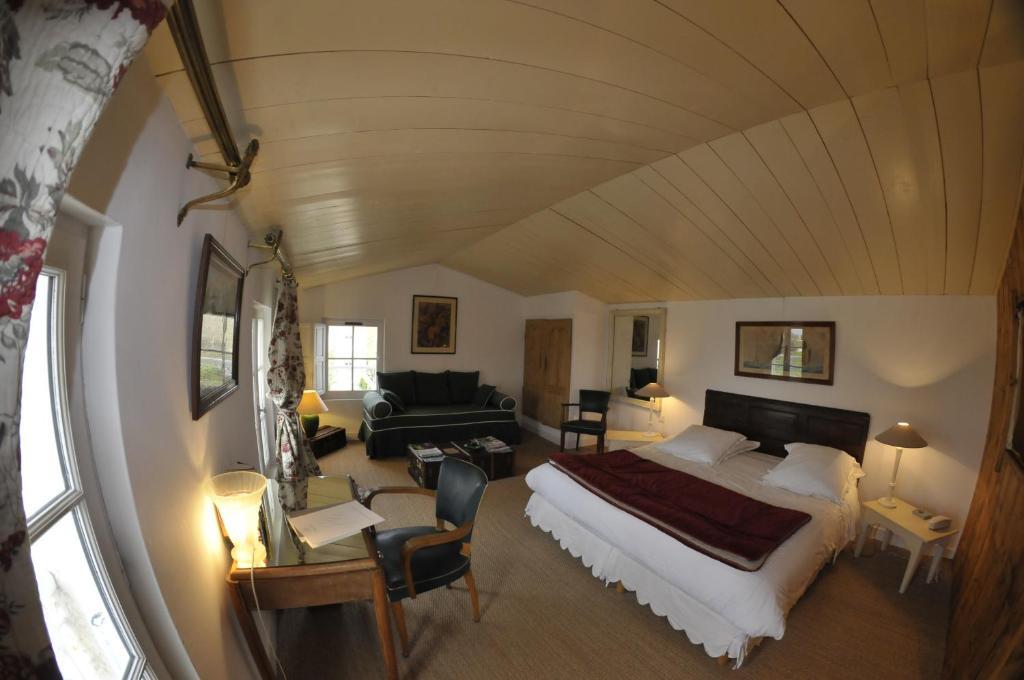 Deluxe Kamer (1 Volwassene + 2 Kinderen)