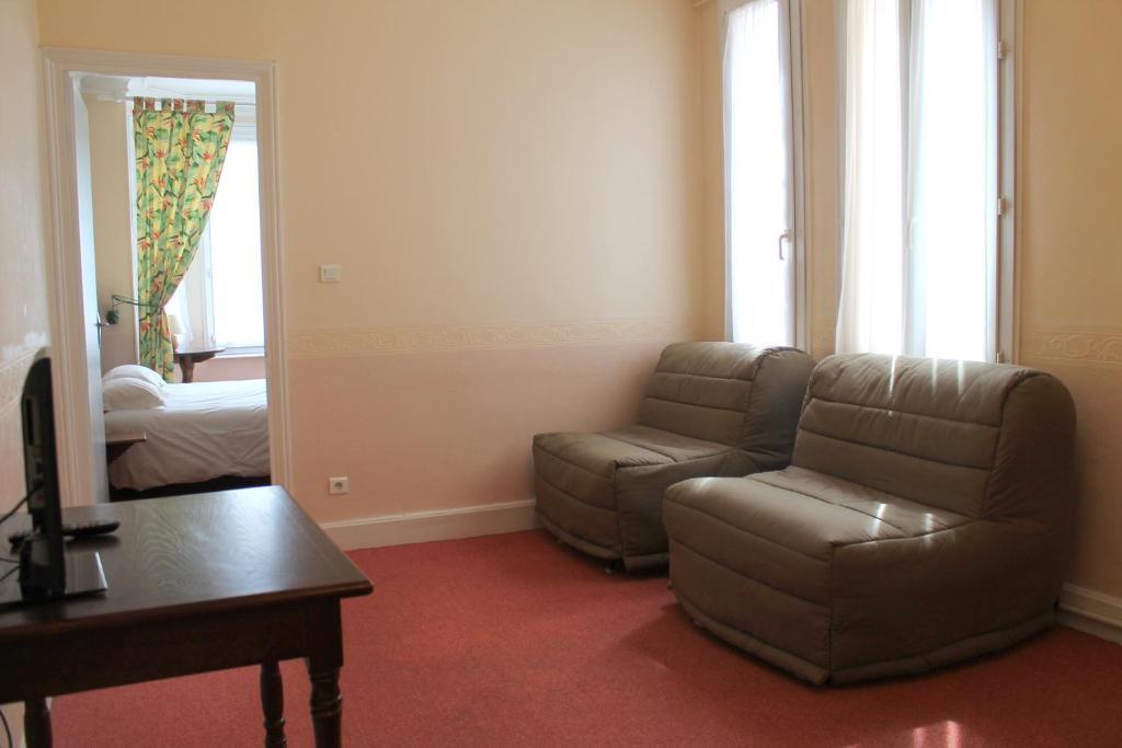 Family Room,57729034:JPEG