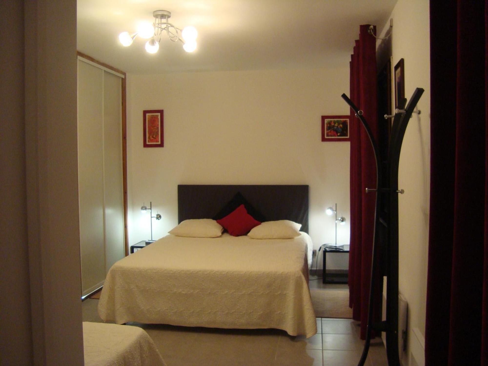 Double Room Shower