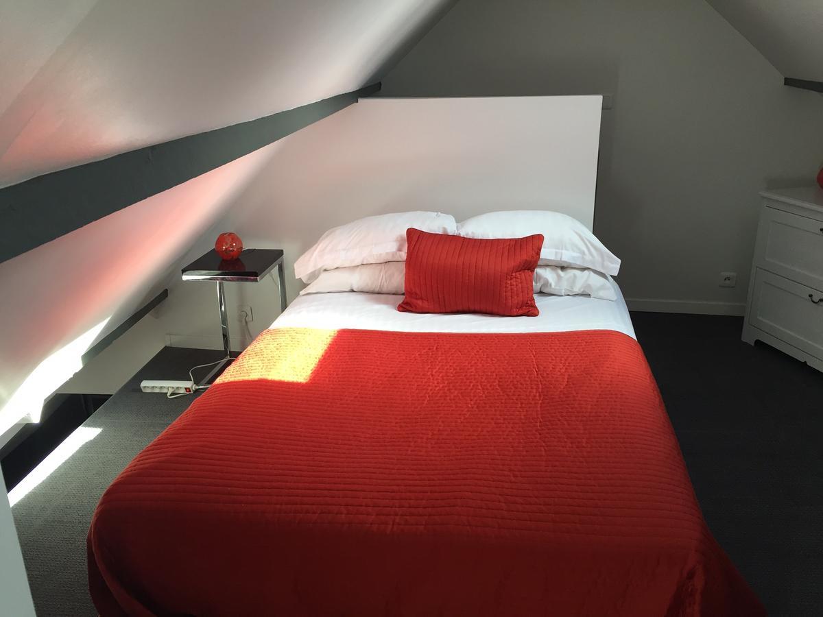 One-Bedroom Apartment,587685450:JPEG