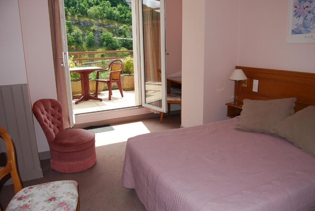 Superior Double Room Terrace valley view