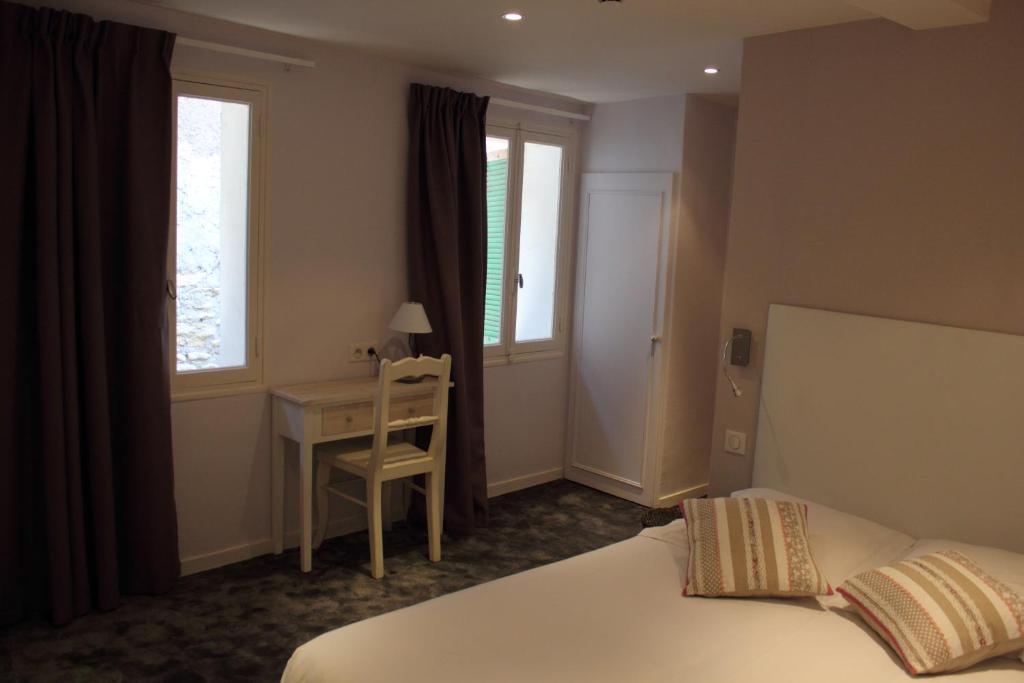 Small double bedroom accessible by stairs