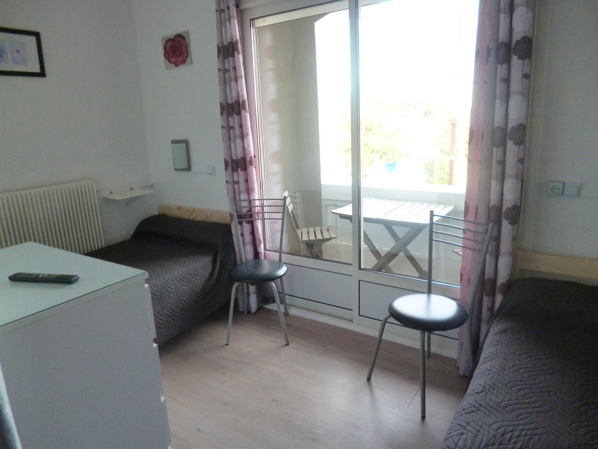 Twin Room with Terrace,632102673:JPEG