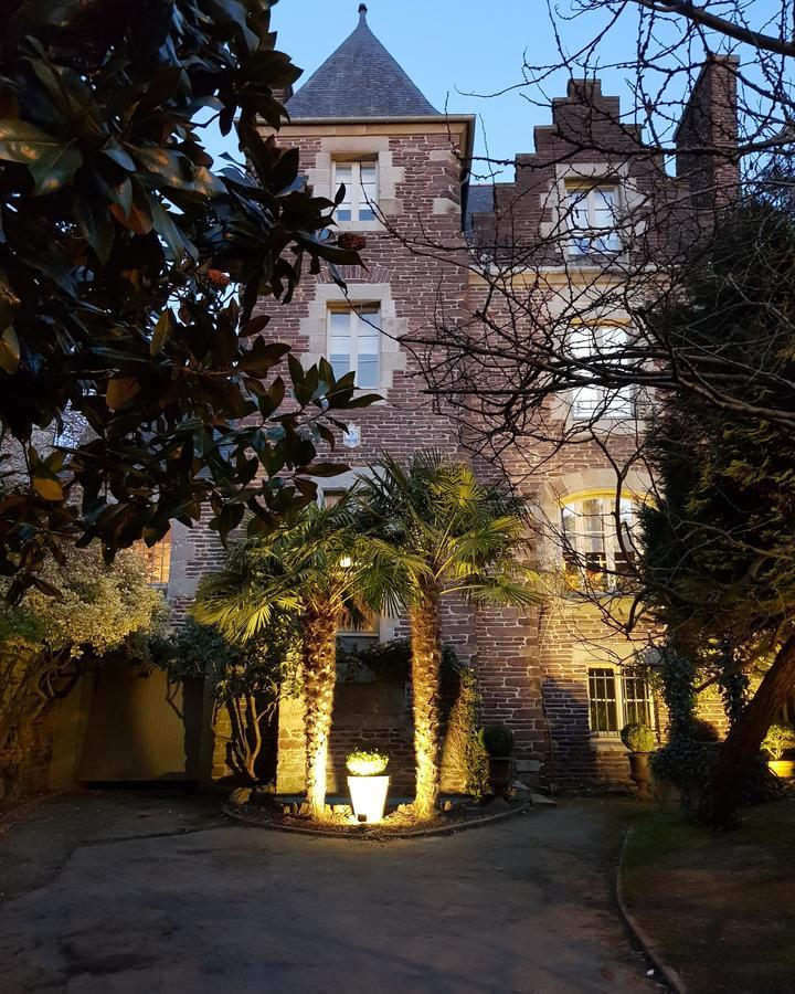 Queen Room Garden View