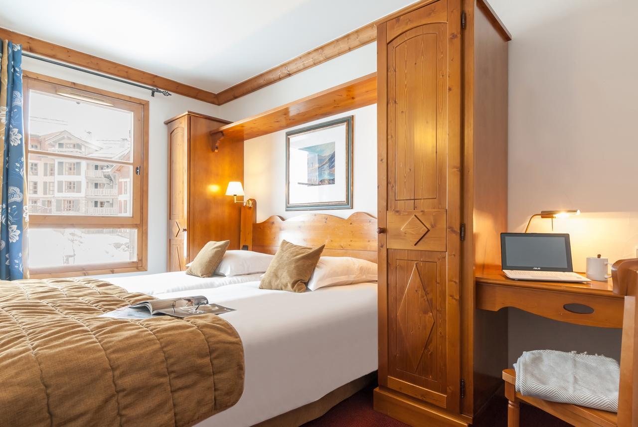 One-Bedroom Apartment  - access to the indoor pool (4 People)