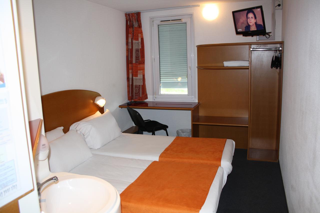 Twin Room Non-Smoking