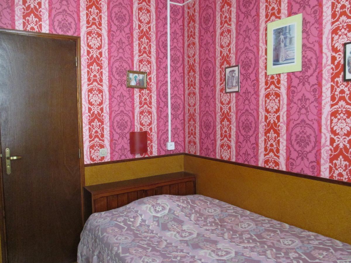Single Room check not possible after 9 pm,646842042:JPEG