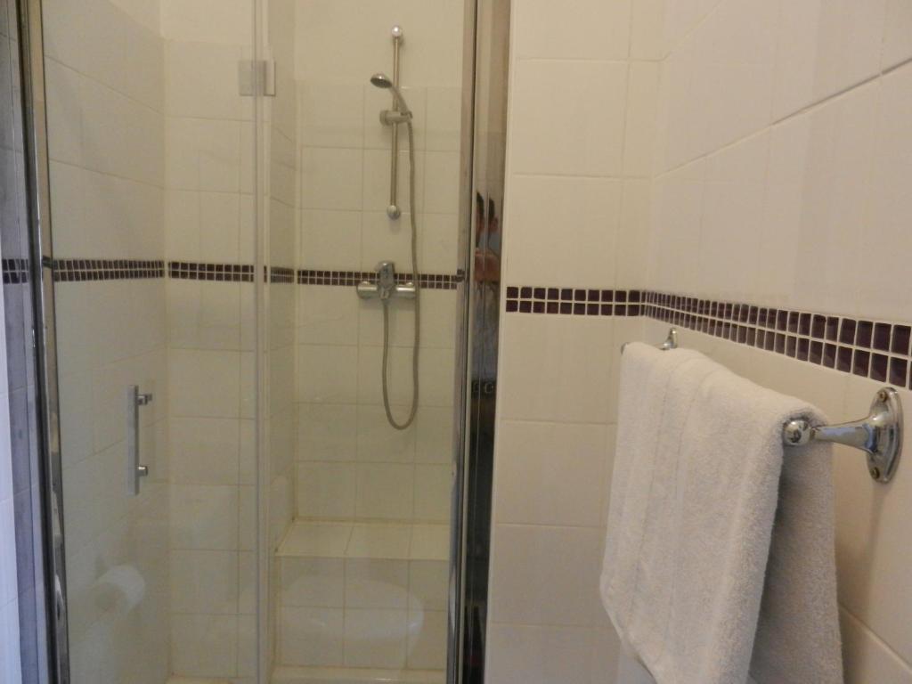 Double Room Private Bathroom Toilet,402928341:JPEG