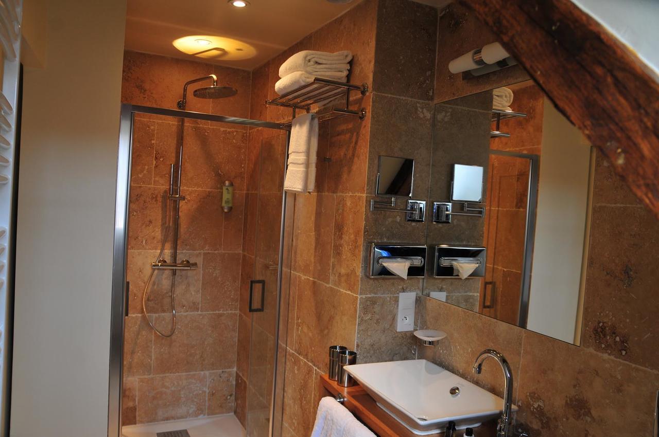 Double Room 201 15m²