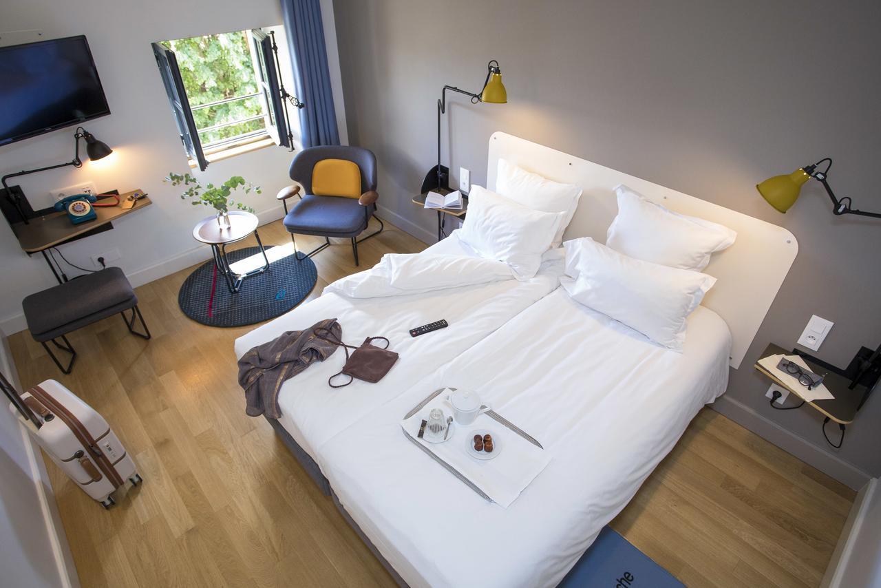 Cell room with Spa Access Included,1215039325:JPEG