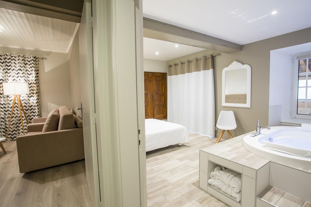 Family Suite Jacuzzi