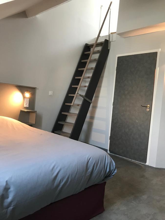 Studio Split Level