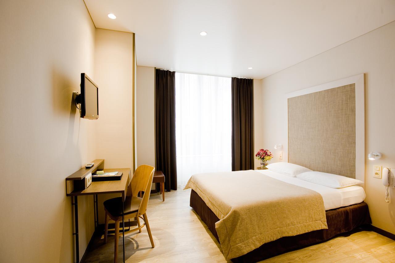 Quarto Duplo