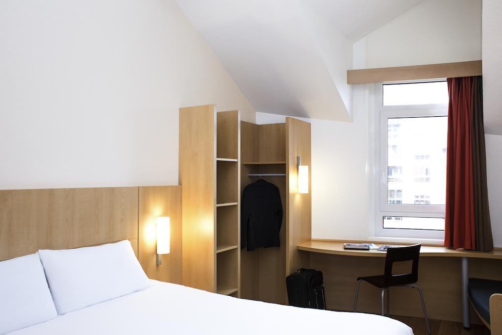 Standard Double Room,453186087:JPEG