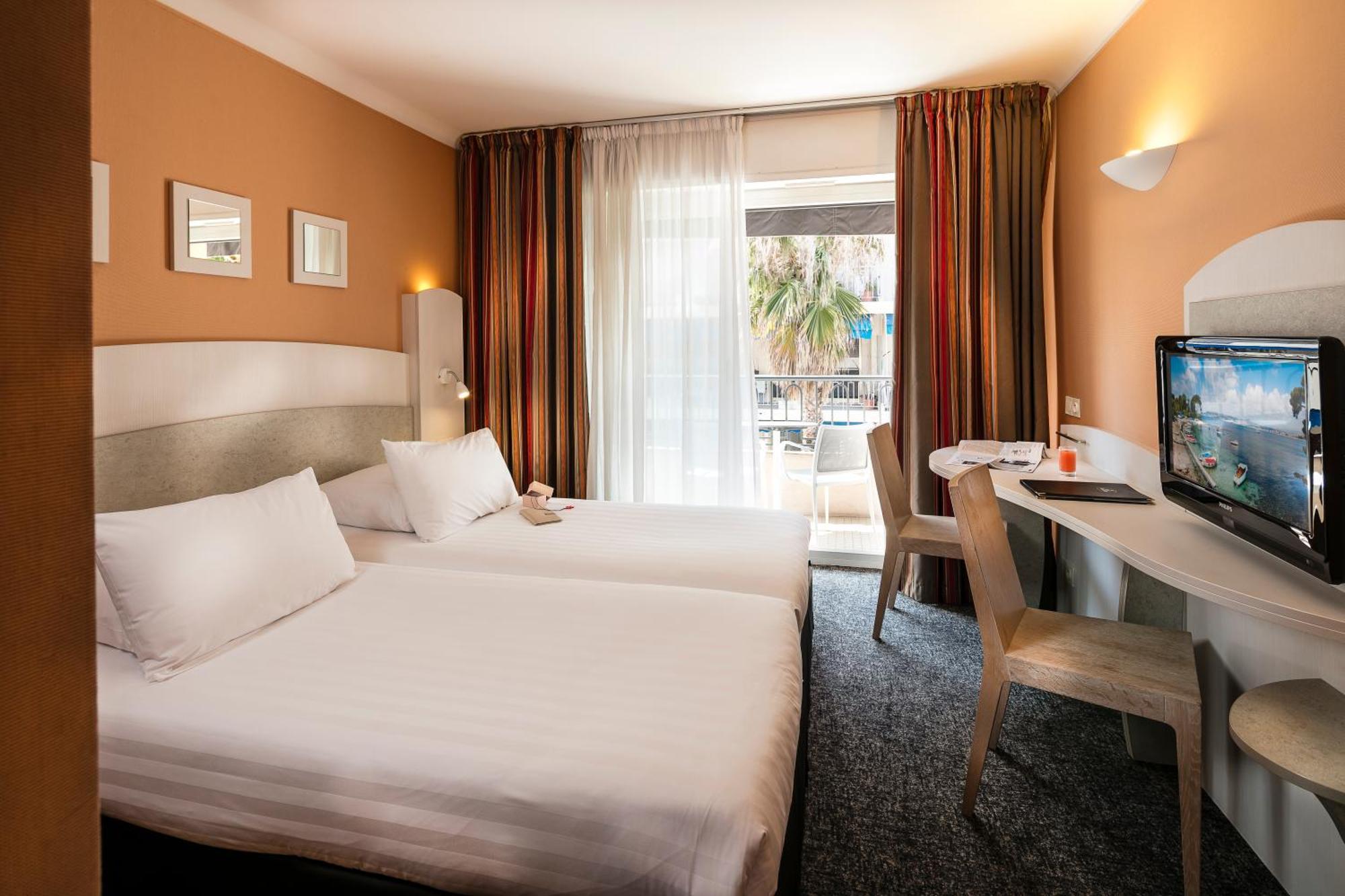 Comfort Twin Room Balcony Non-Smoking
