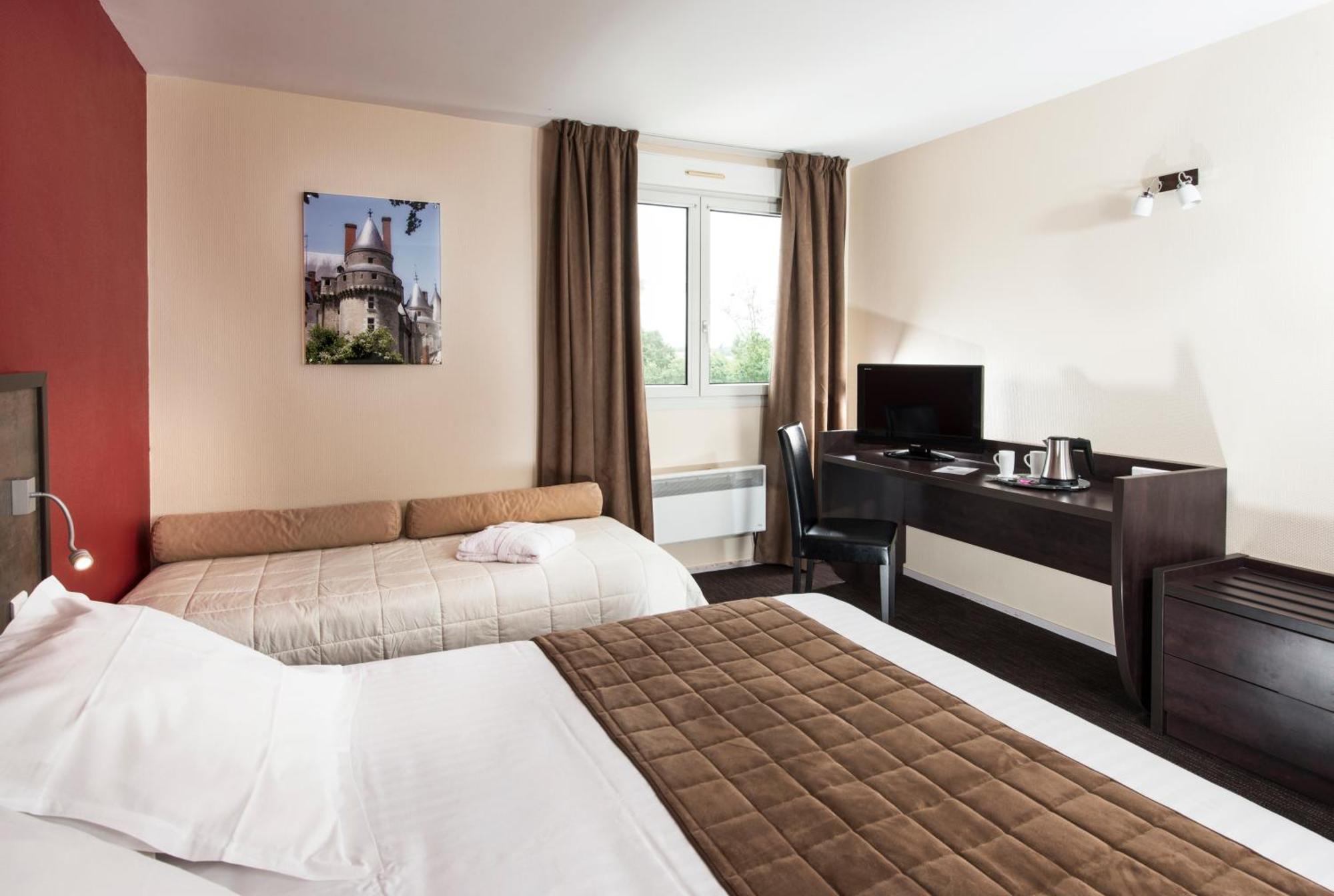 Triple Room 1 Double Bed 1 Single Bed