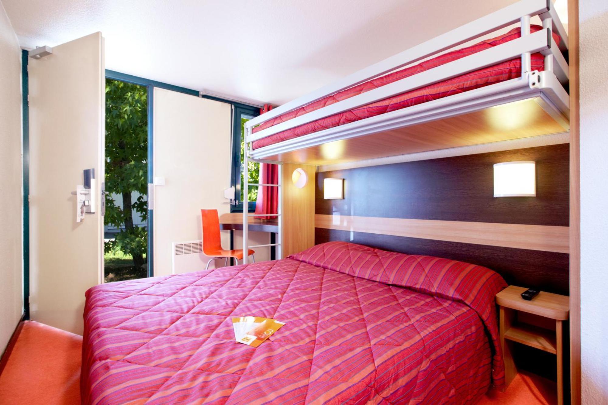 Standard Queen Room One Queen Bed One Bunk Bed,125951694:JPEG