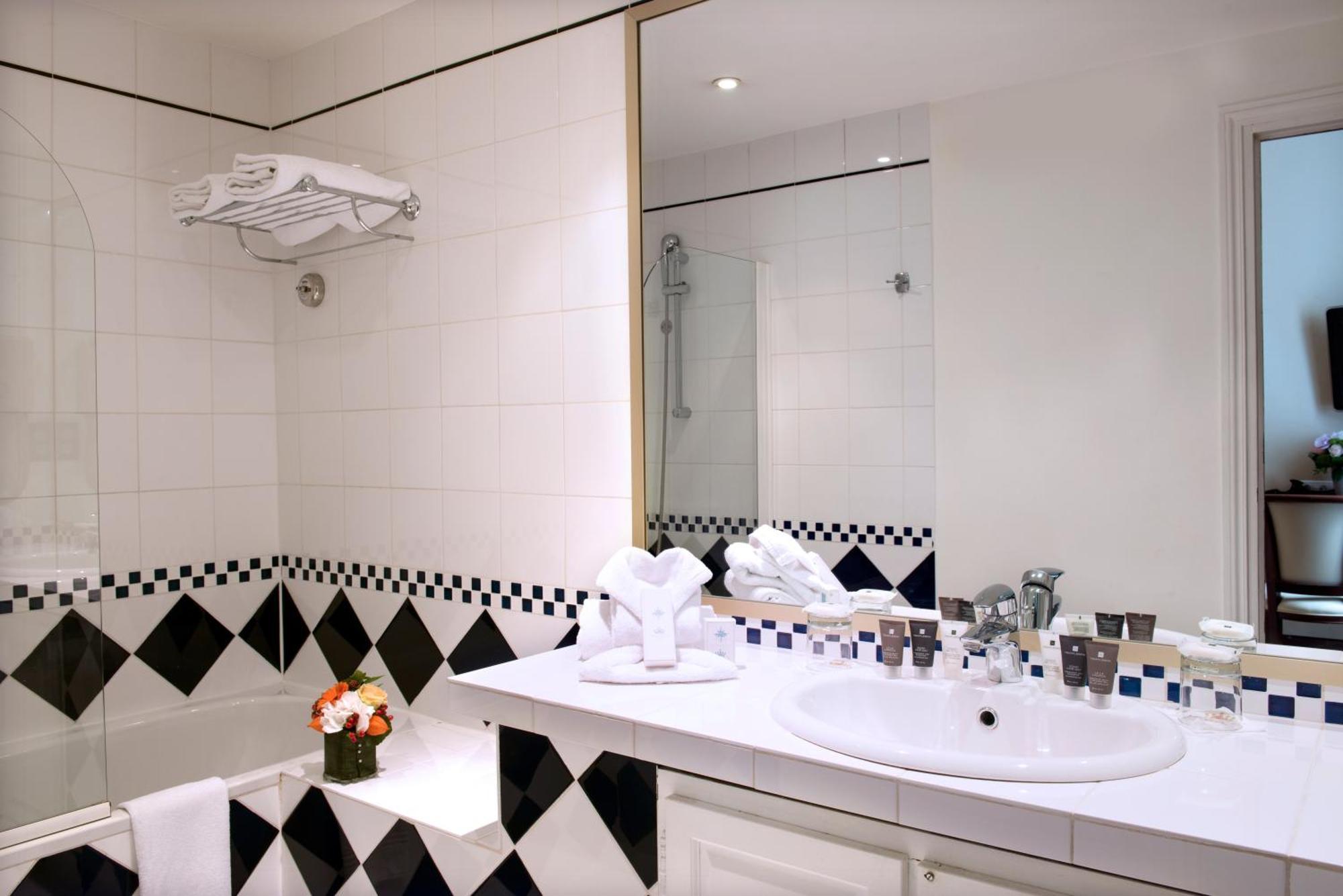 Classic Double or Twin Room