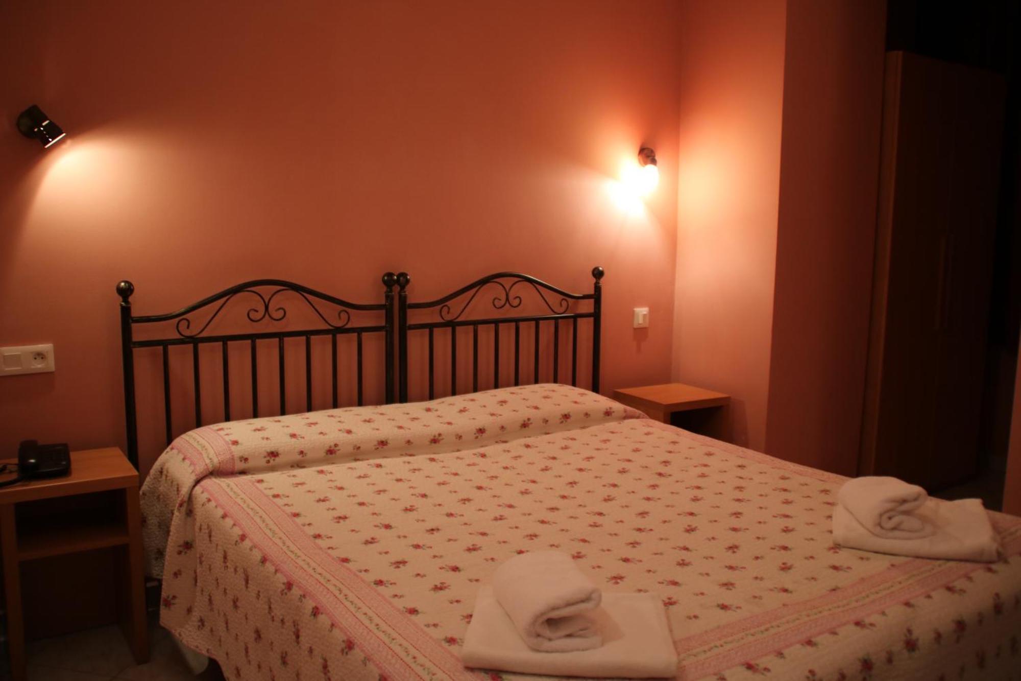 Double Room,705725260:JPEG