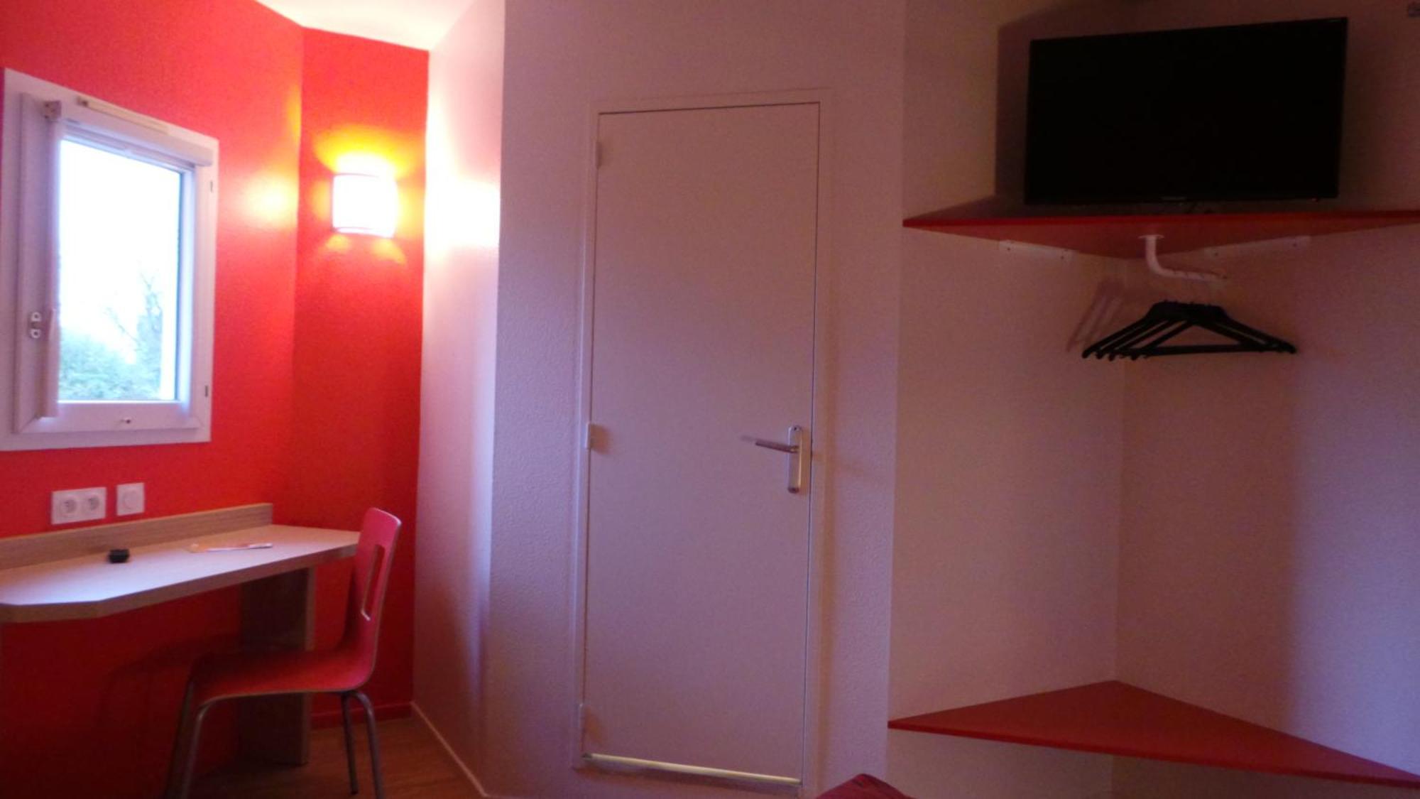 Standard Triple Room,706131262:JPEG