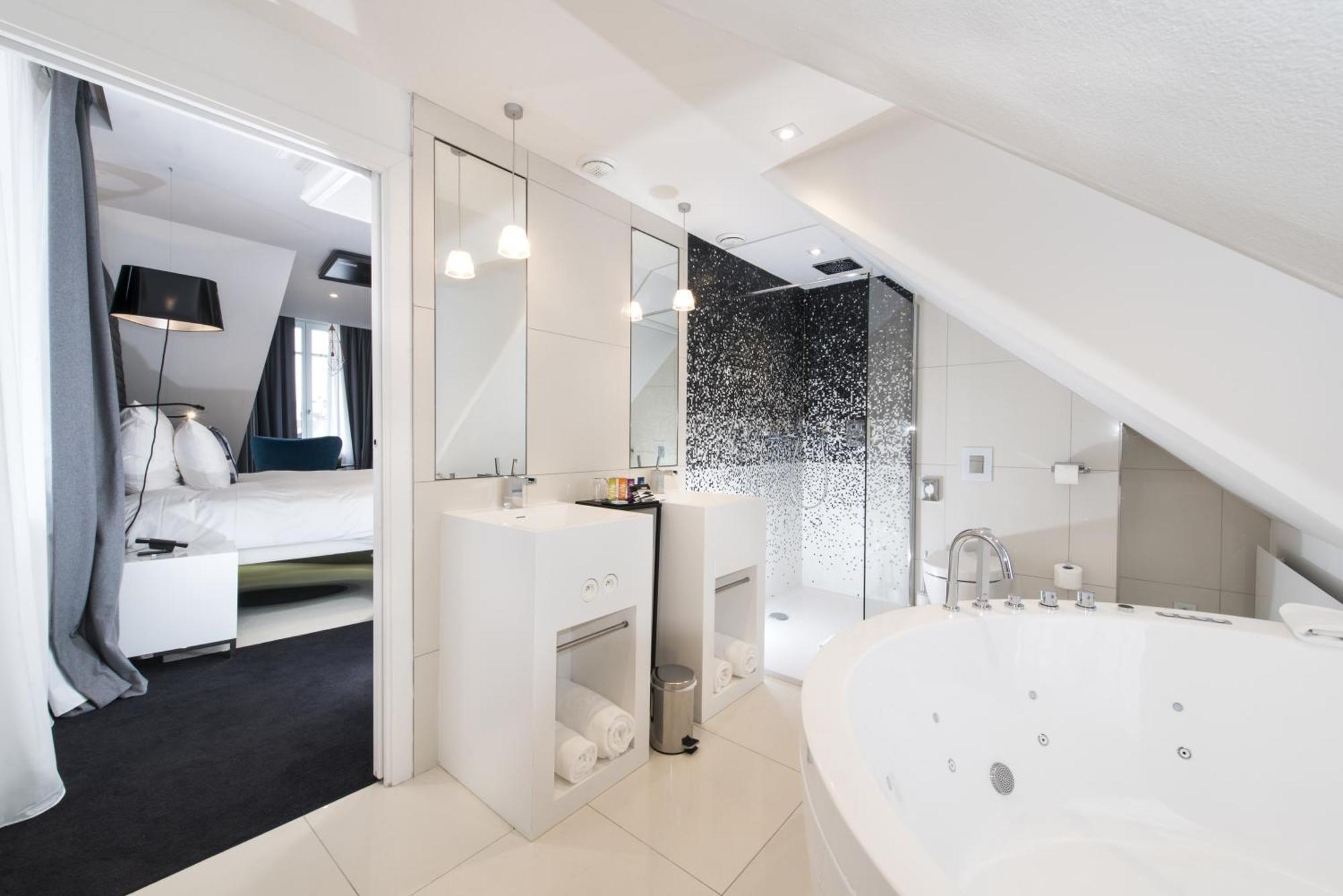 Magical Suite Spa Access