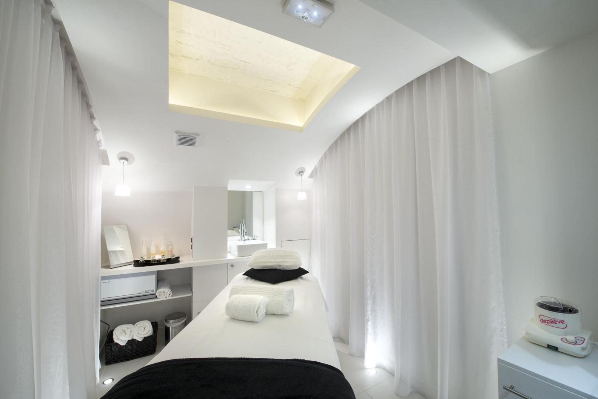 Cocoon Room Spa Access