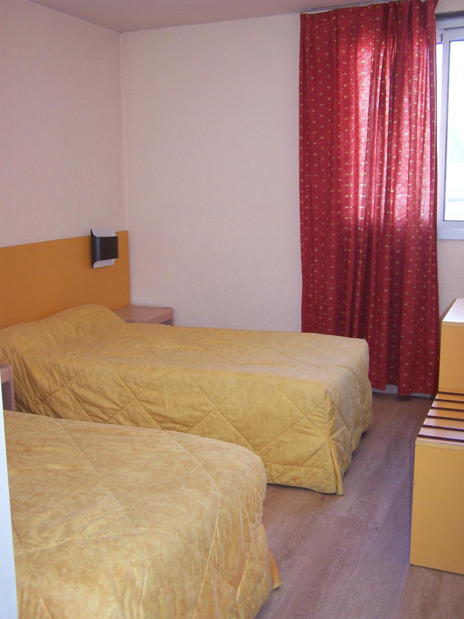 Single Room,1215143308:JPEG