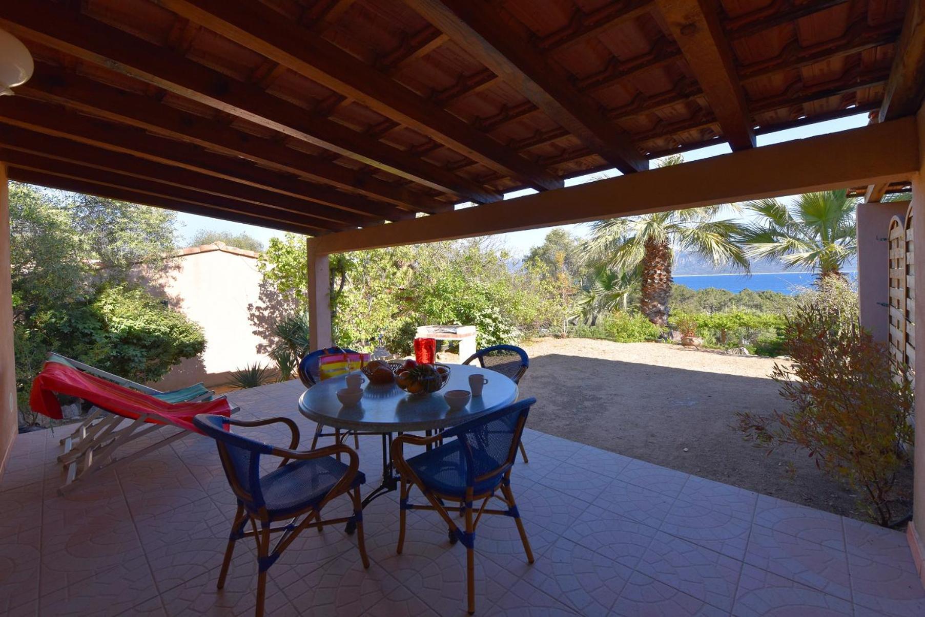 One-Bedroom Villa Sea View