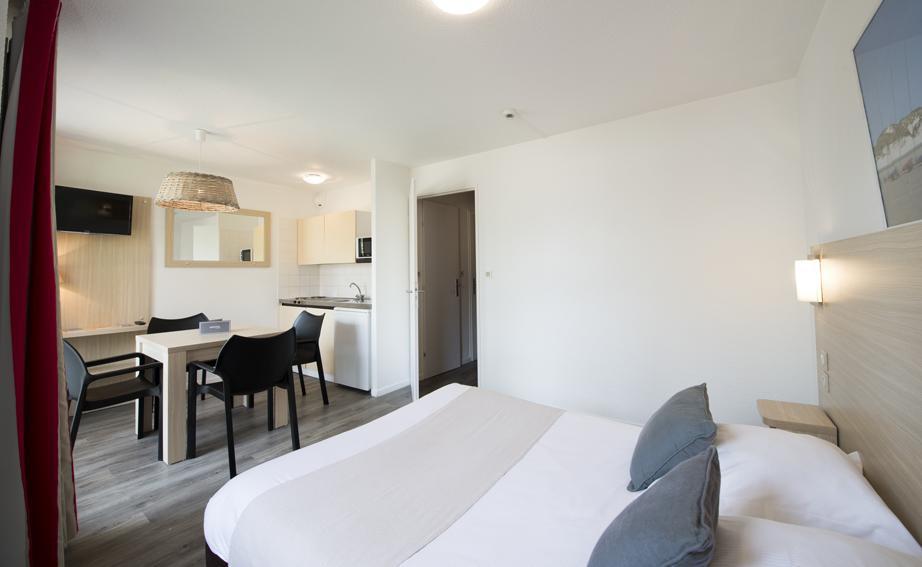 Studio with Twin Beds,72177545:JPEG