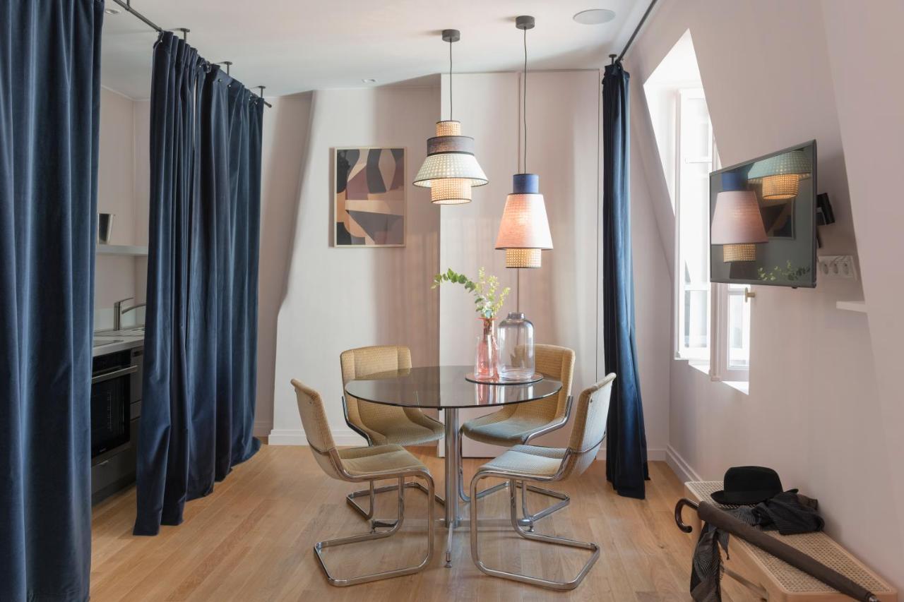 Superior Suite "Blush"