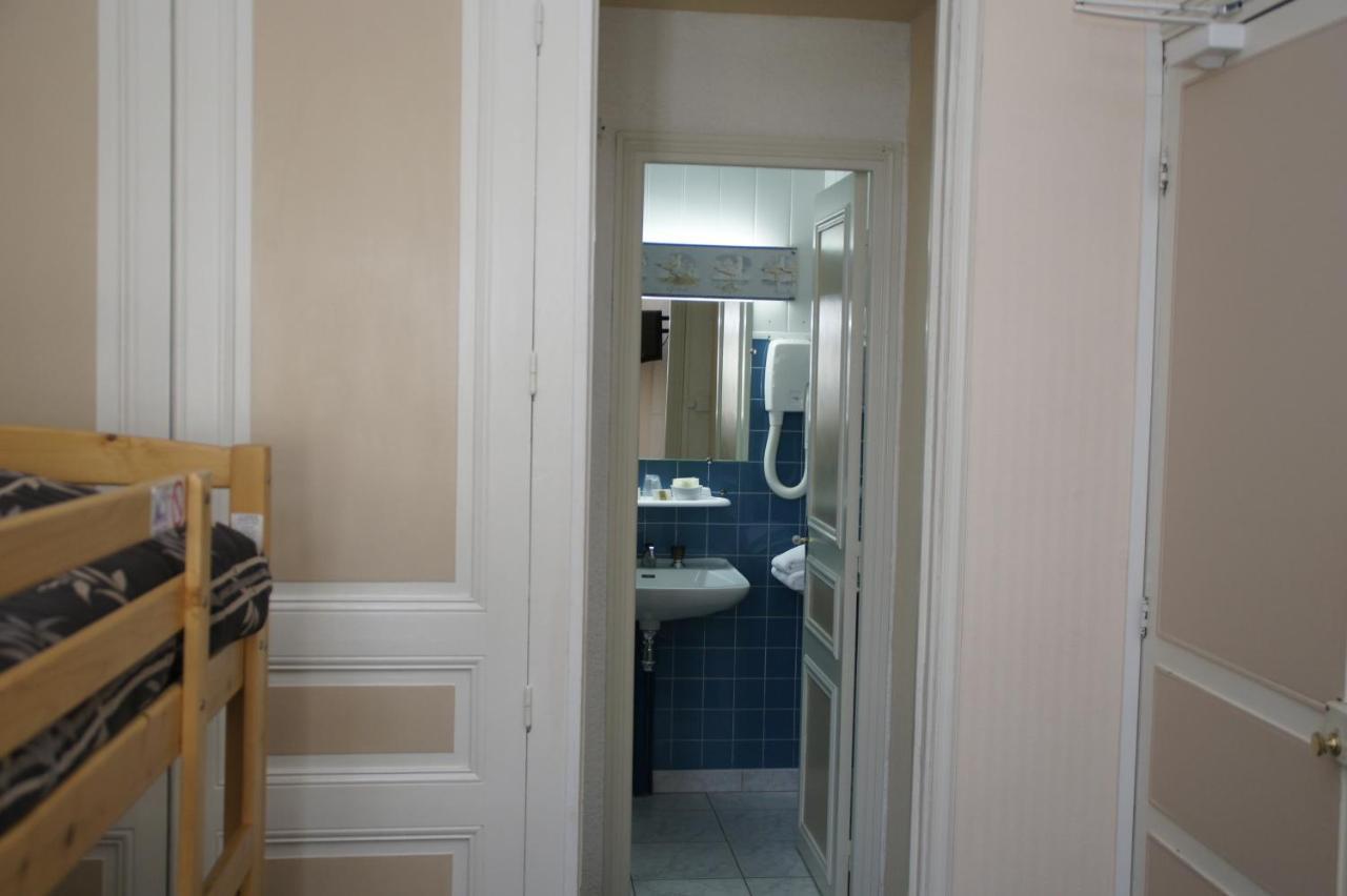 Family Two-Bedroom Suite,1380944828:JPEG