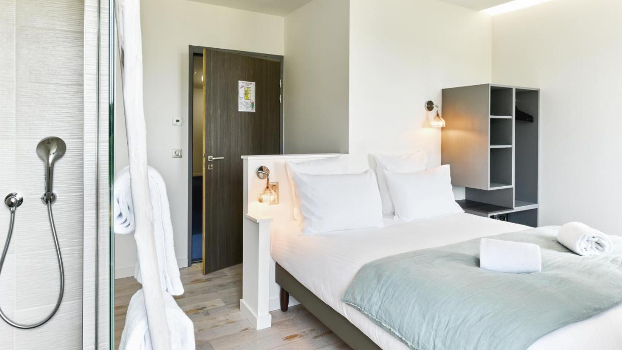Double Room Lateral Sea View