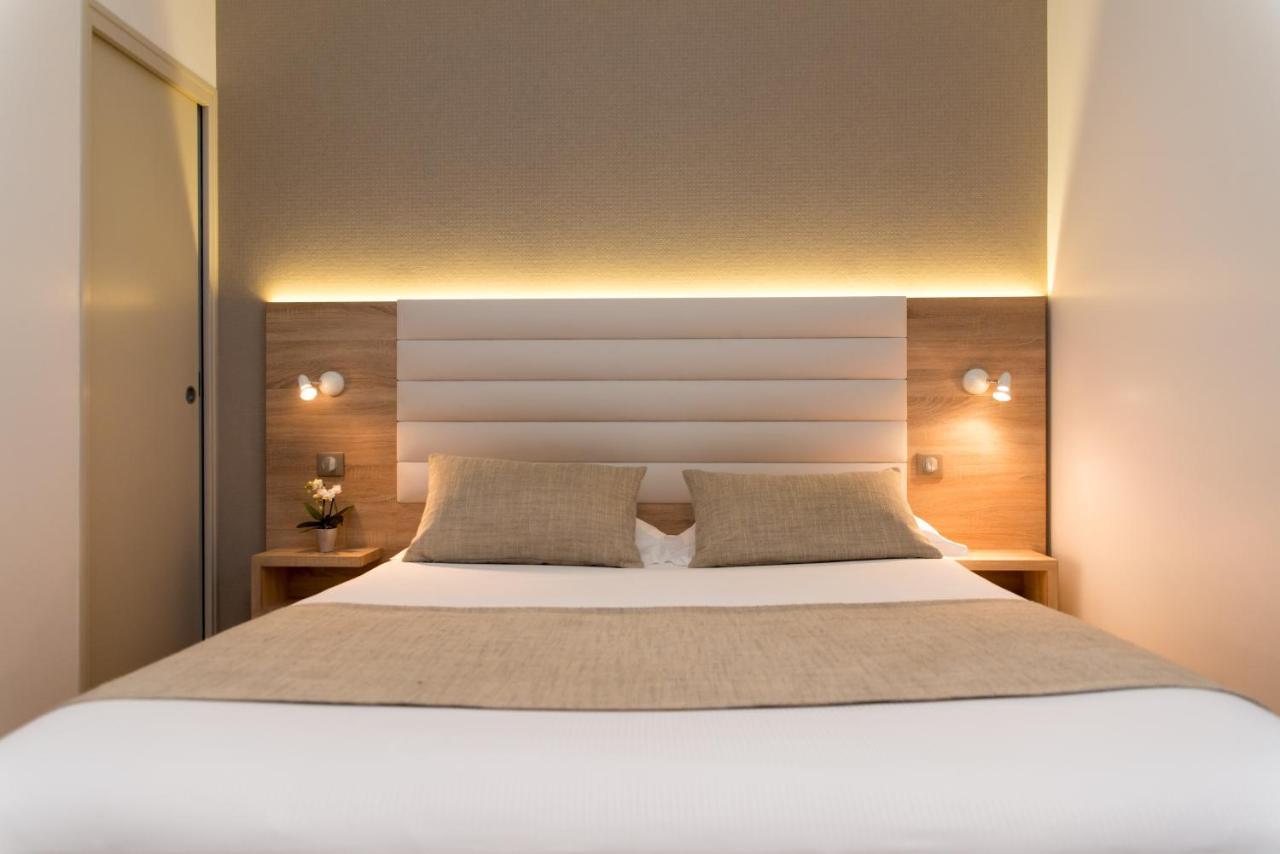 Detente Double Room