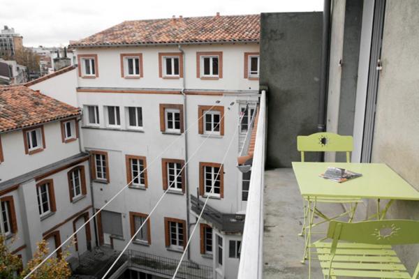 Studio Balcony