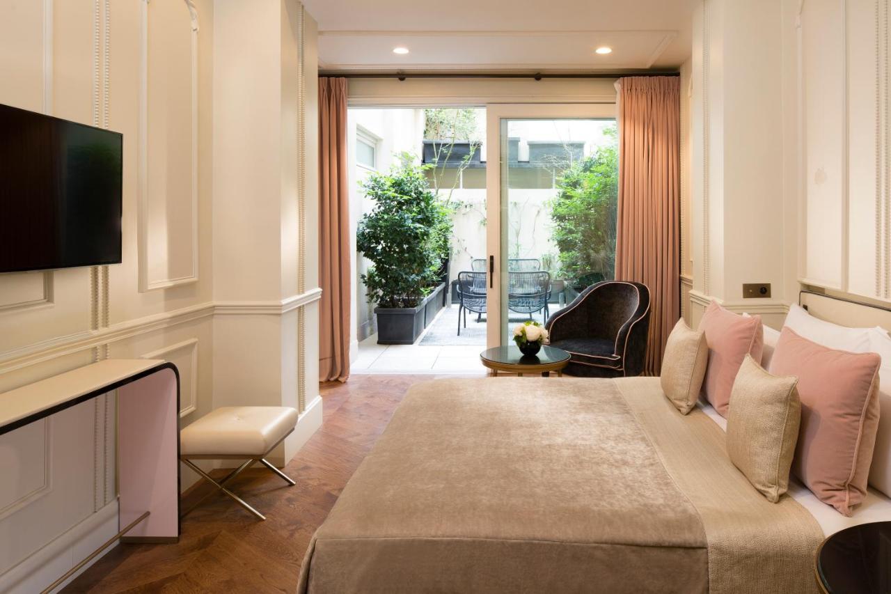 Deluxe Double Room Patio