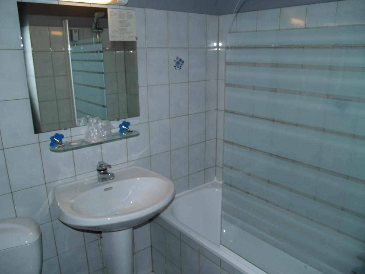Double Room Bath