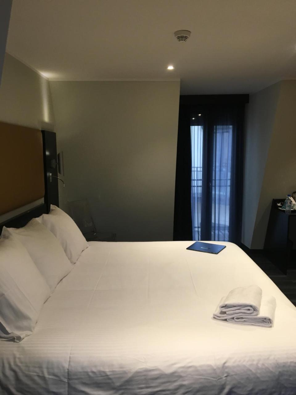 Executive King Room King Bed Balcony