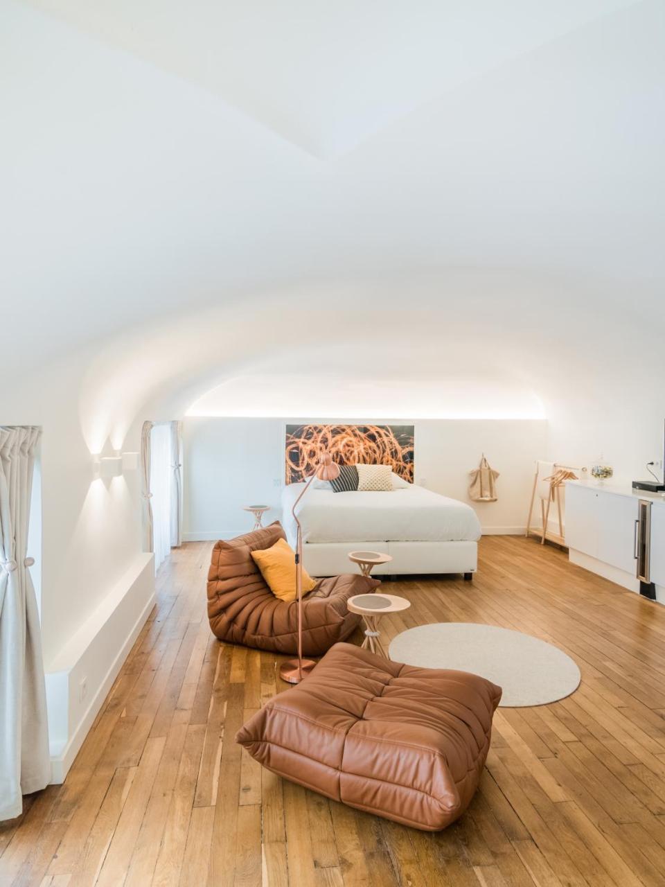 Executive Suite "Confidence"