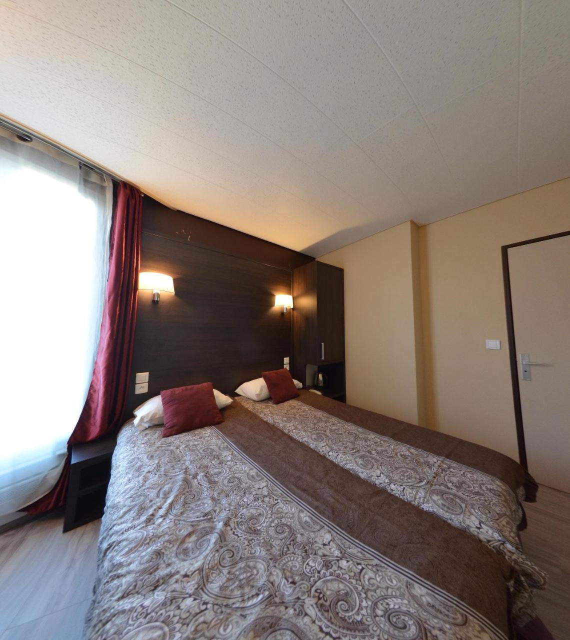 Twin Room with Shower,766229701:JPEG