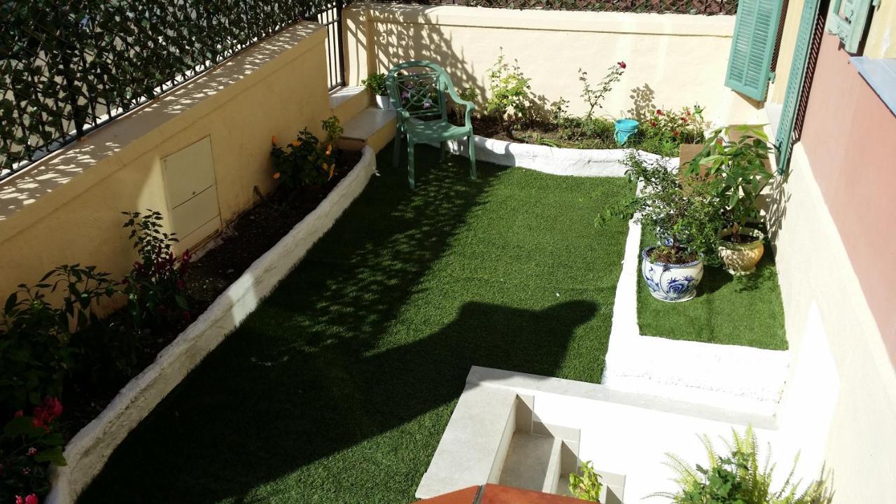 Apartment Terrace,779031885:JPEG