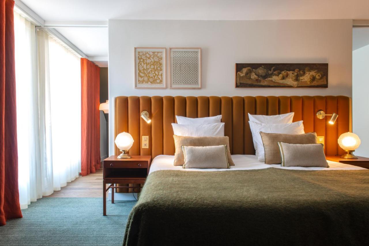 Suite,766792462:JPEG