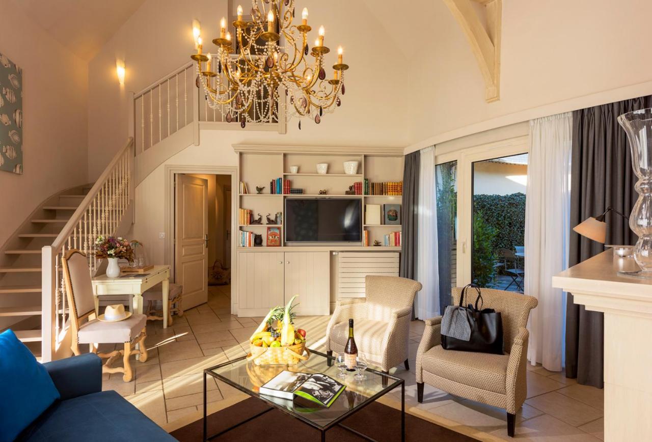 Manor Suite