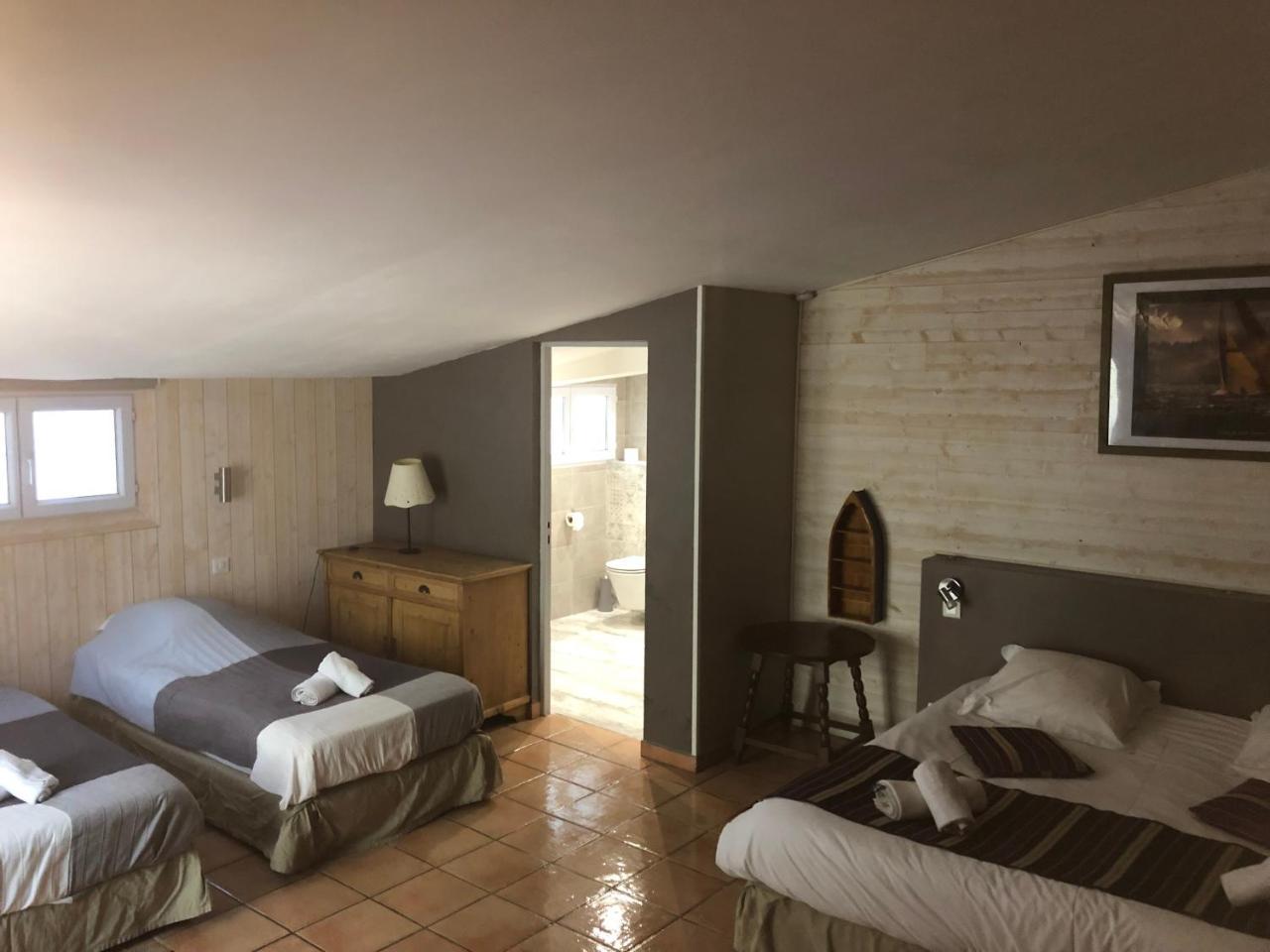 Quadruple Room,1580551489:JPEG