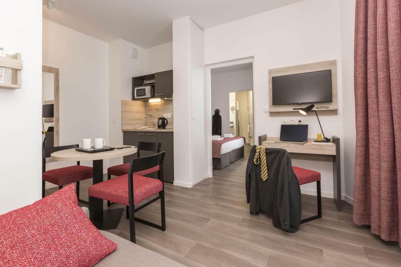 One-Bedroom Apartment,782989719:JPEG