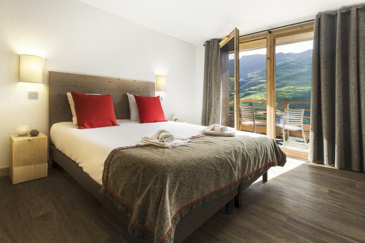 Three-Bedroom Apartment Mountain View