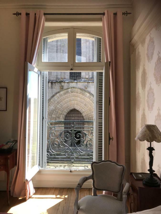 Deluxe Suite,1377668237:JPEG