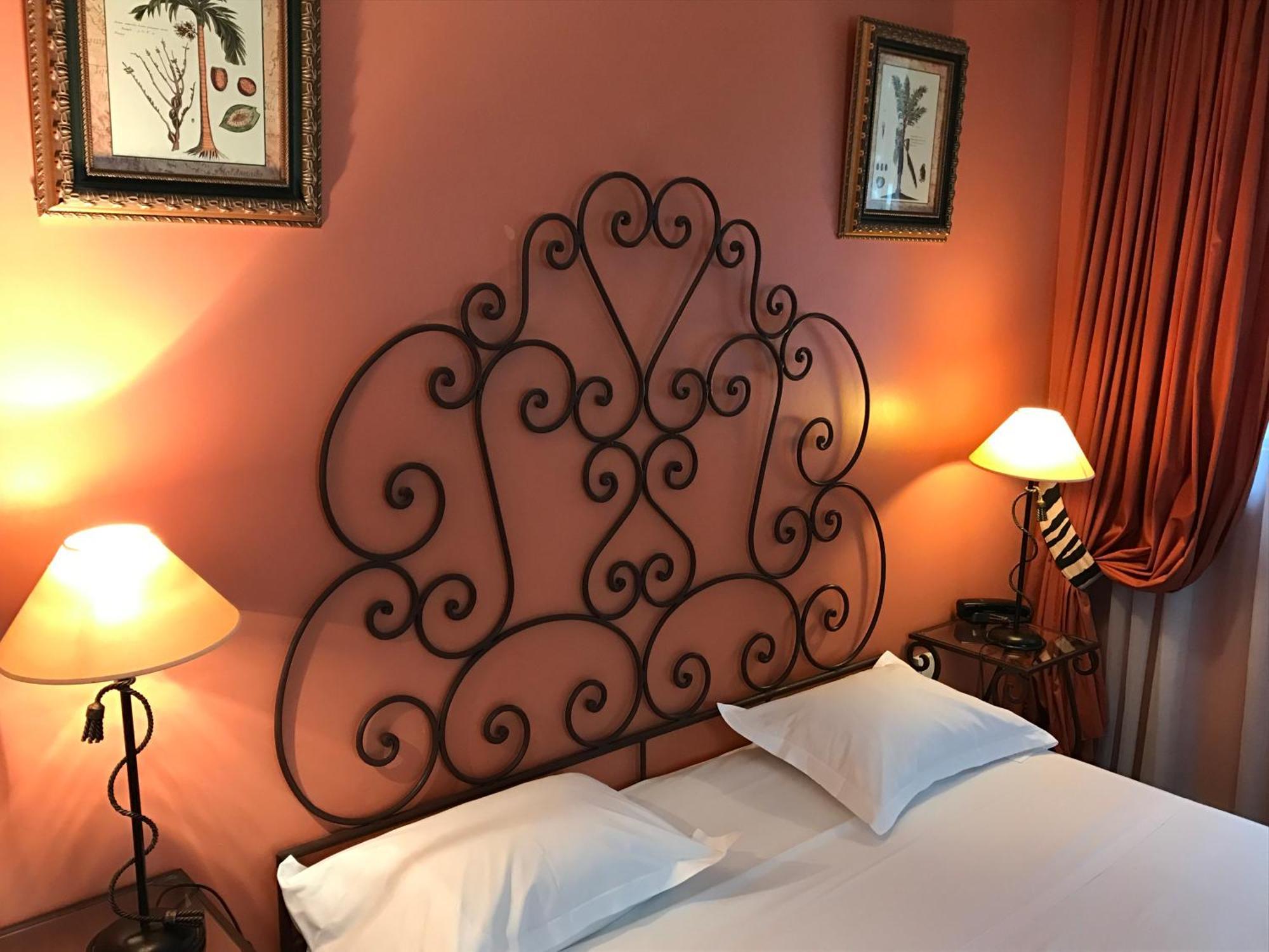 Superior Single Room Spa Access Sauna Hot Tub
