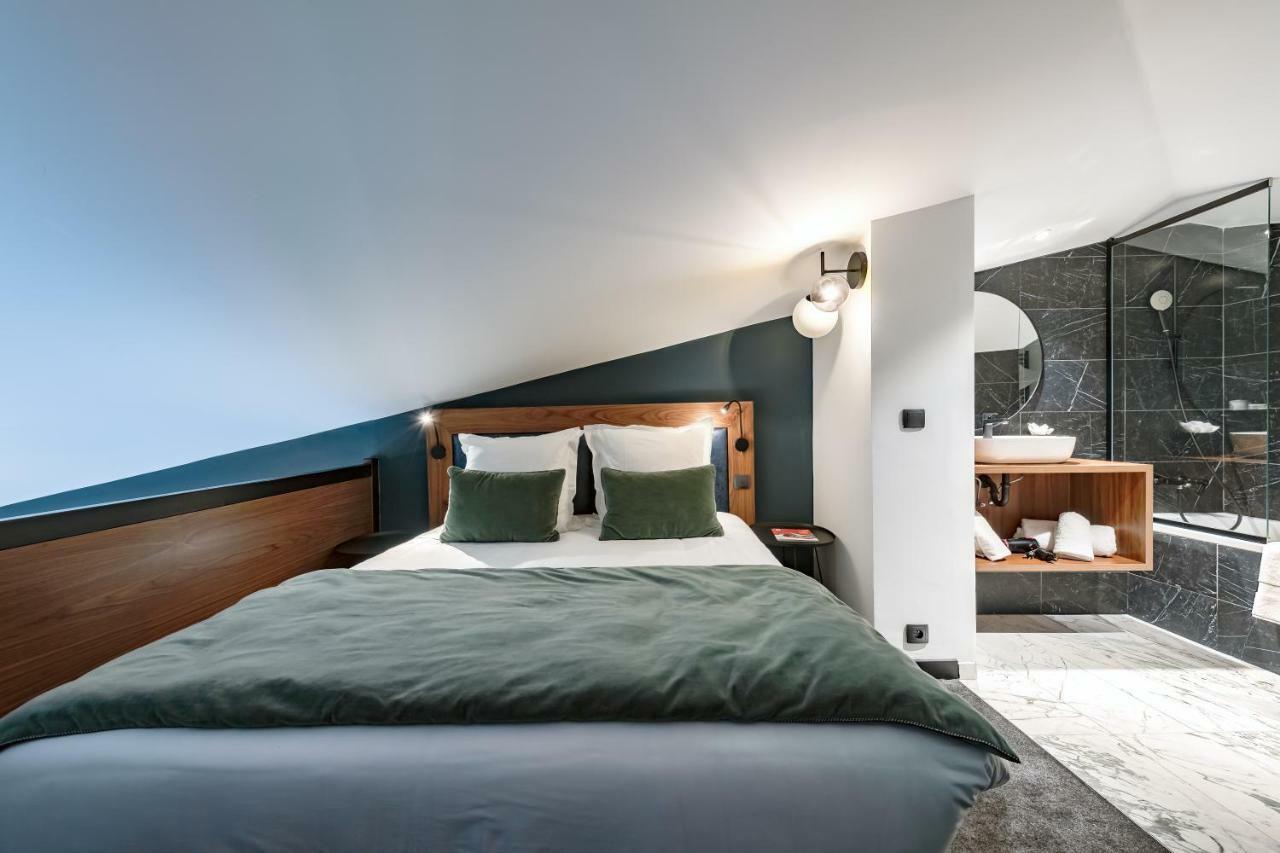 Chambre Familiale en Duplex - Vue sur Piste de Ski